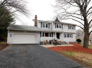 32 Hansom Hill Rd, Windsor, CT 06095