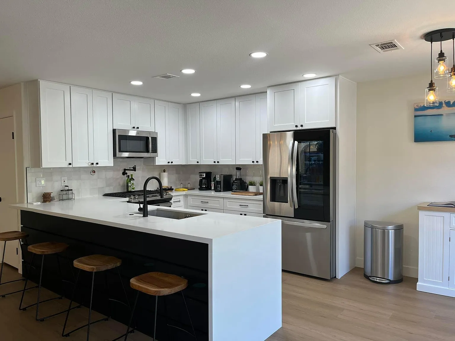 3 bed, 2.5 bath, 1501 sqft, $3,300 — Photo 4