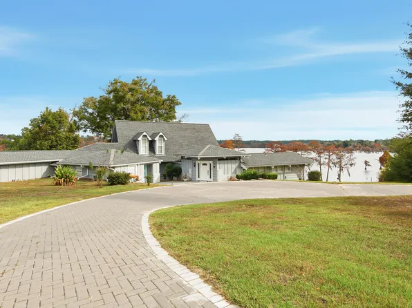 2540 Montyna Ln, Alford, FL 32420