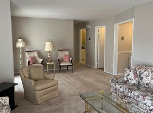 22 Amberly Dr UNIT F, Manalapan, NJ 07726