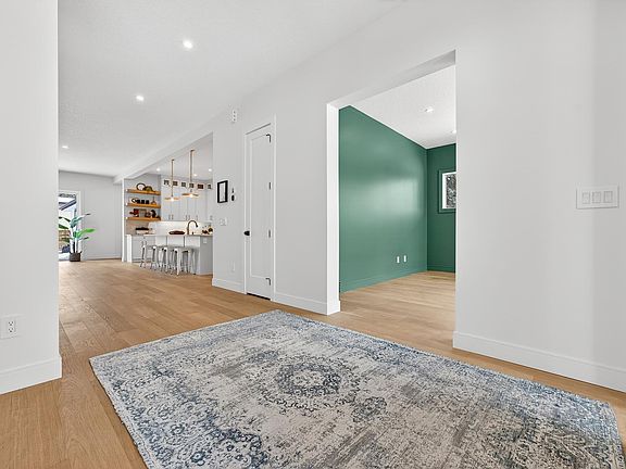 3rd image of 14004 89a Ave NW