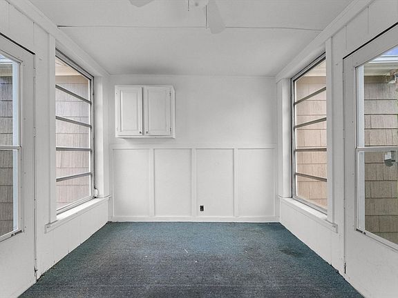 5th image of 172 Crescent St