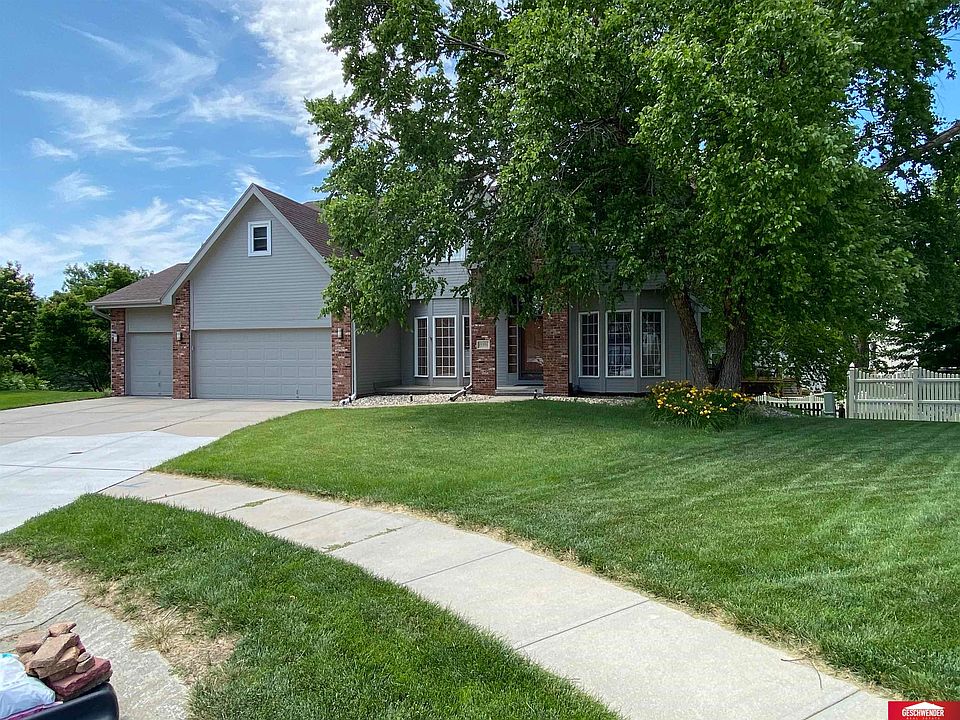 1st image of 15356 Hillside Cir N