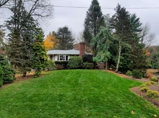 15 Chestnut Hill Dr, New Providence, NJ 07974