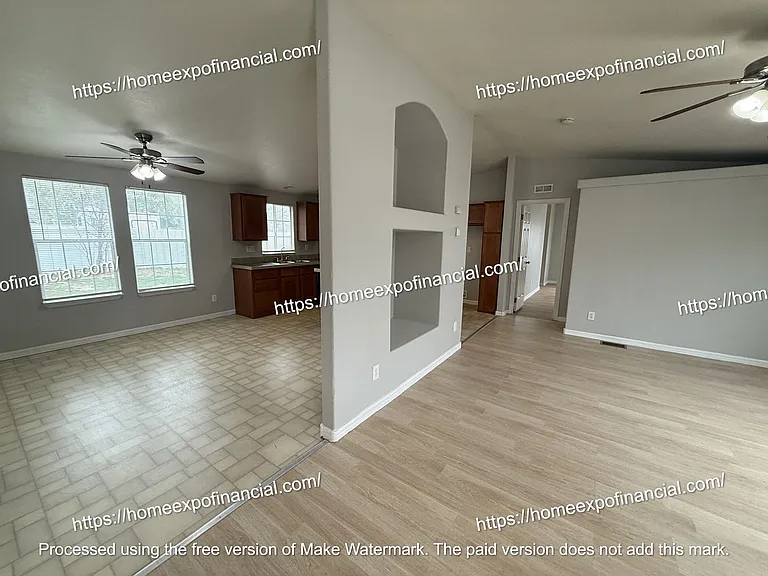 26590 Franklin Ave — Photo 10