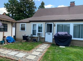 9332 Campus Ln, Philadelphia, PA 19114