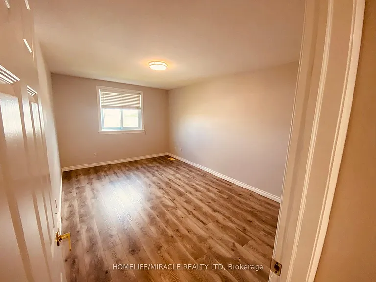 668 A Butternut Ave #MAIN — Photo 3
