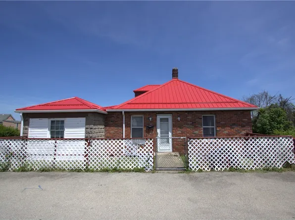 233 Allen Ave, Donora, PA 15033