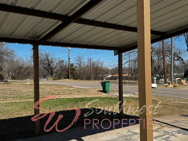 210 Reta St — Photo 12