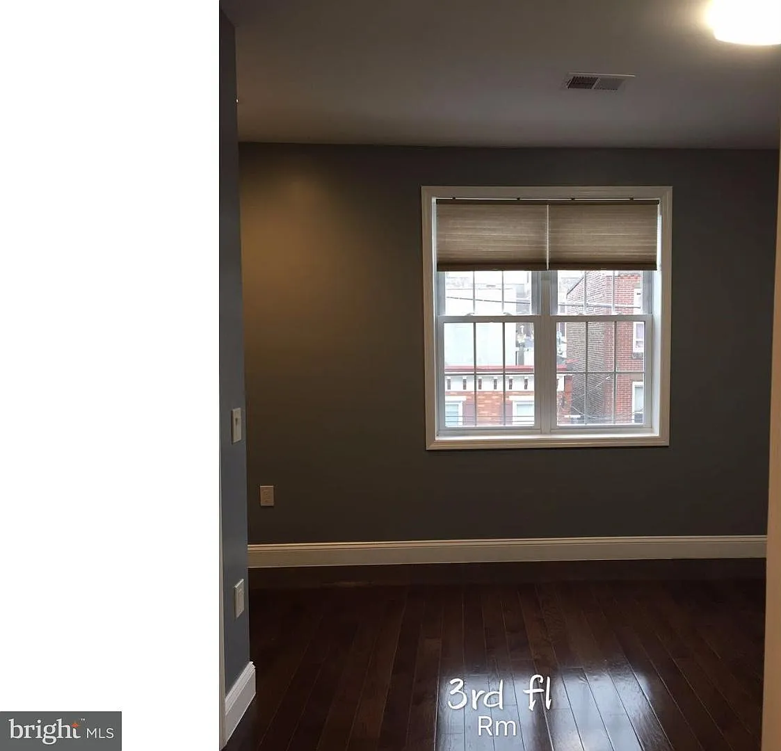 634 Tasker St — Photo 4