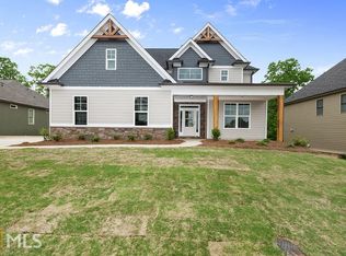 17 Greystone Way SE, Cartersville, GA 30120