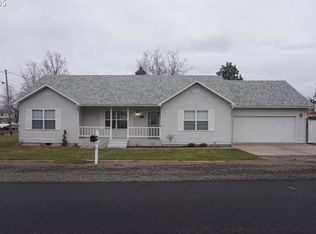 309 5th St, La Grande, OR 97850