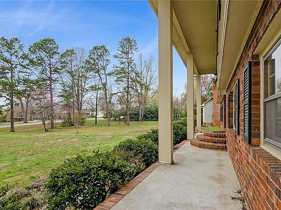 3rd image of 4603 Whitby Pl