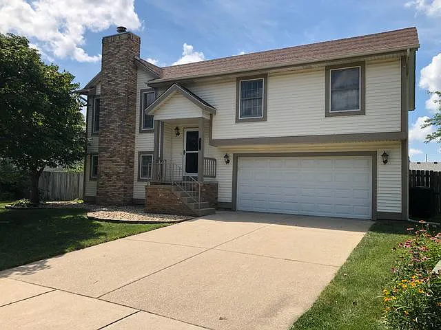 1613 Bensington Ct photo 1