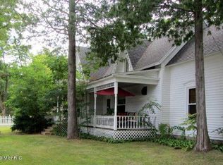 201 N Hemlock St, Evart, MI