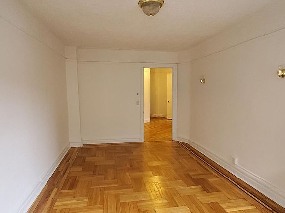5th image of 3230 Steuben Ave #7C