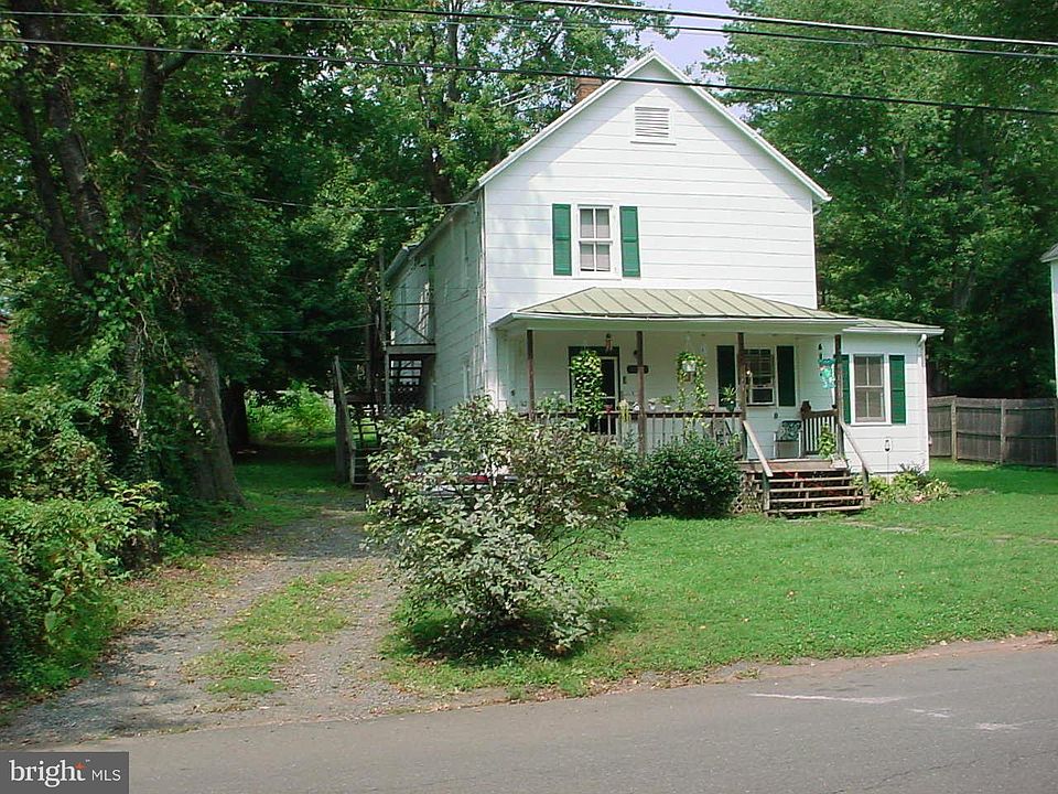 1st image of 154 Green St #B