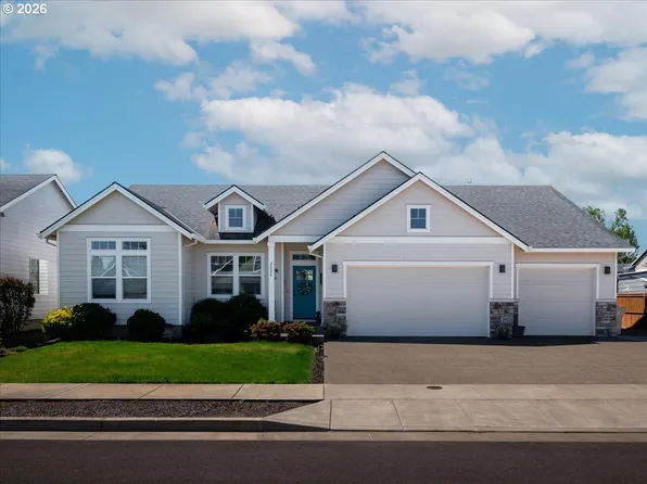 2020 NE Evergreen Ave, Albany, OR 97321
