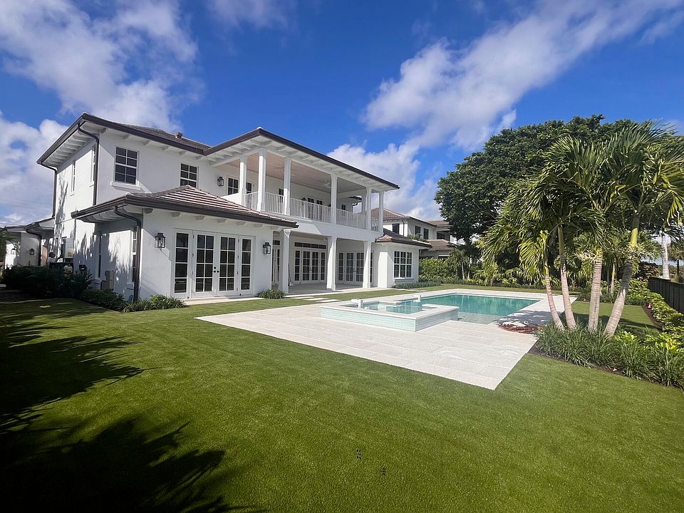 1st image of 525 Greenway Drive