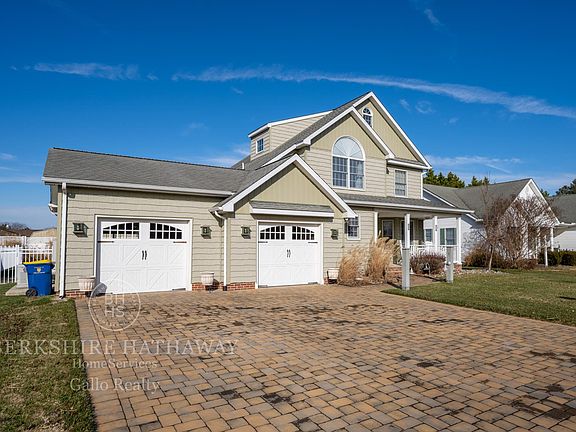 2nd image of 12 Canary Dr