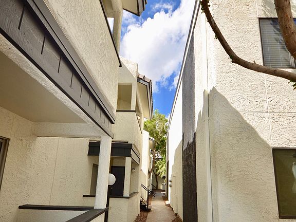 2nd image of 4308 N Longview Ave APT 209