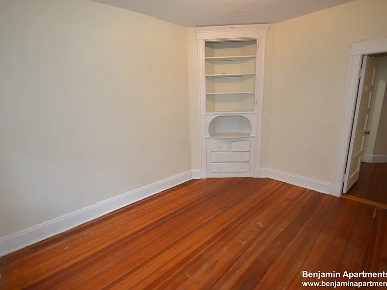 11 Mount Hood Rd #8 — Photo 4