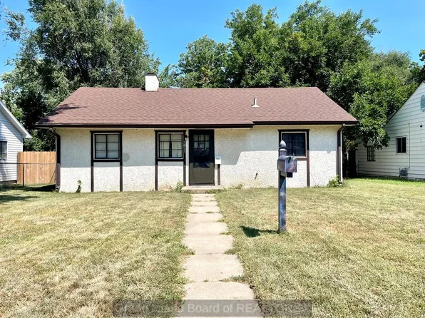 1611 N Grand Island Ave, Grand Island, NE 68803