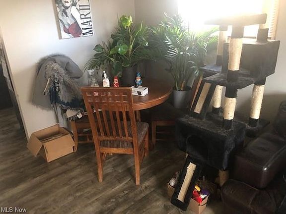 3rd image of 4306 W 152nd St