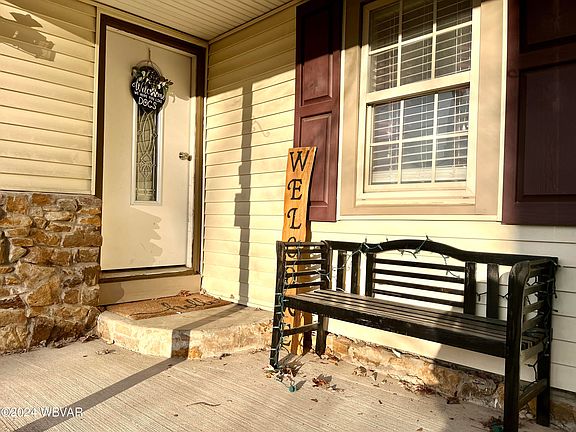 3rd image of 407 Charlotte Ave S