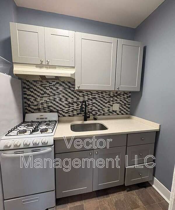 1st image of 1476 Chapel St #204