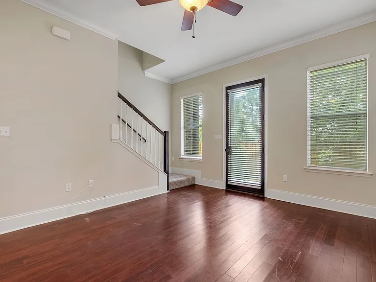 380 E Bradford Rd — Photo 5