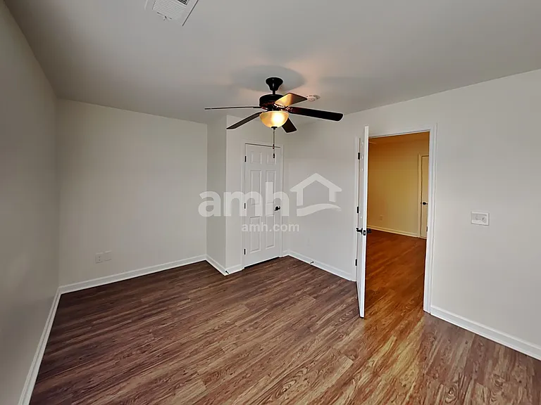 2215 Ambergate Dr — Photo 18