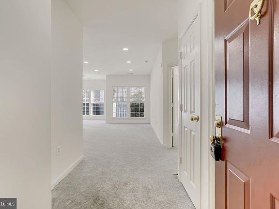 4th image of 4139 Fountainside Ln #F201