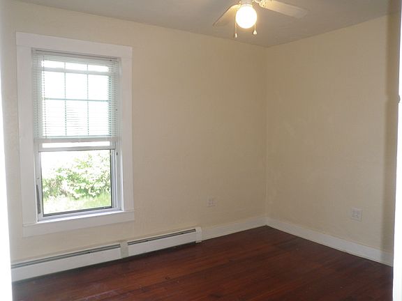 4th bedroom on 1st floor