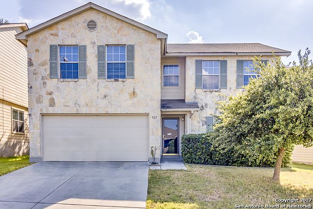 1st image of 927 Magnolia Crst