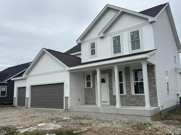 1749 Switchgrass STREET, Oconomowoc, WI 53066