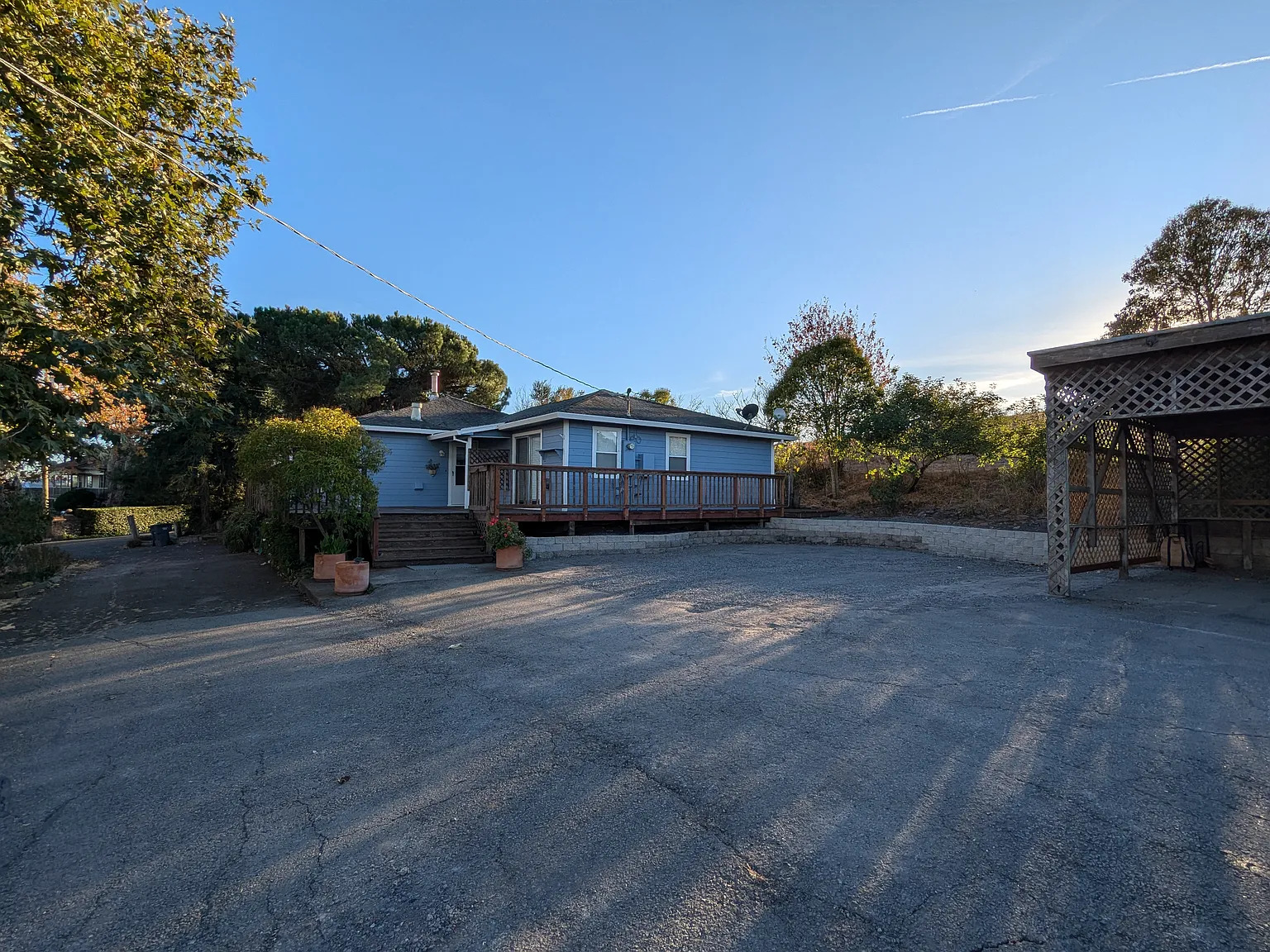 3 bed, 2400 sqft, $4,200 — Photo 4