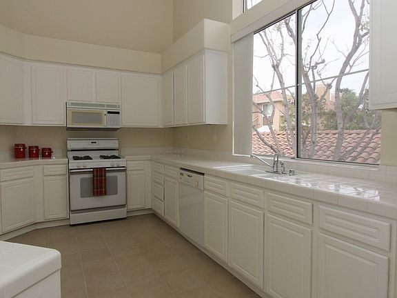 3rd image of 2678 Dunstan Dr