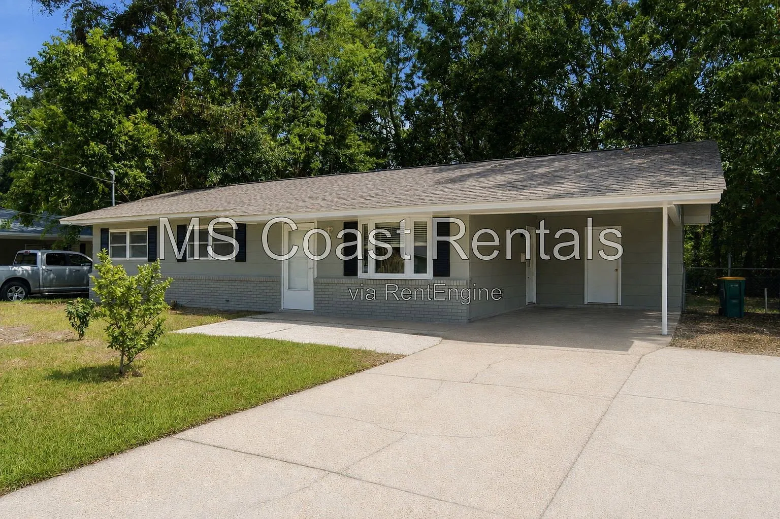 3 bed, 2.0 bath, 1031 sqft, $1,649 — Photo 1