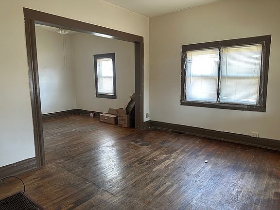 2nd image of 1537 Bryan St