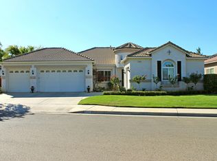 1702 N Jasmine Ave, Clovis, CA 93619