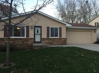 1234 S 9th Ave E, Newton, IA 50208