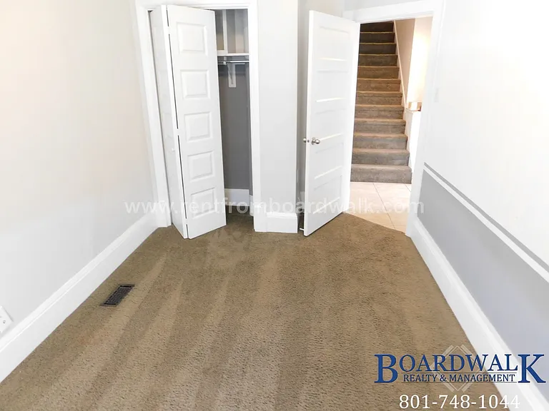 657 E Warnock Ave — Photo 27