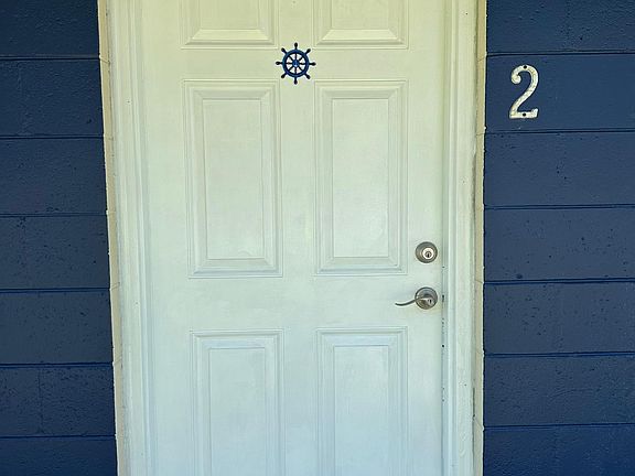 3rd image of 424 Daytona St APT 2