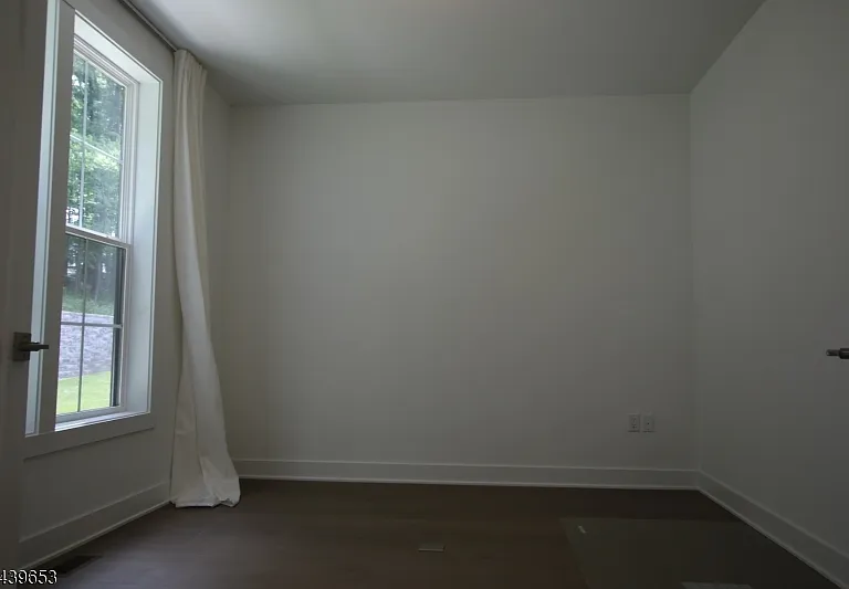 1 Swenson St — Photo 9