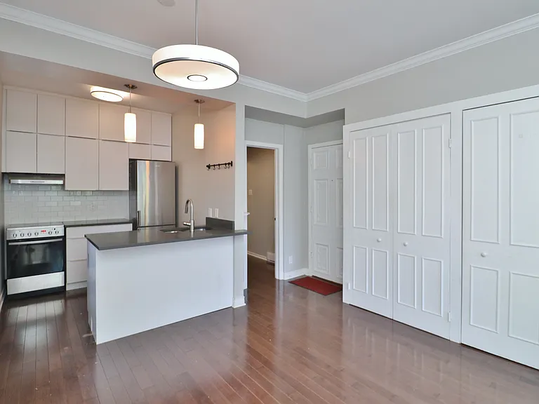 16 Sweetland Ave #3 — Photo 2