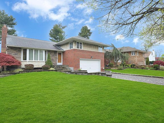 4th image of 31 Carling Dr