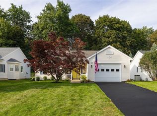33 Freedom Pond Ln, North Chili, NY 14514
