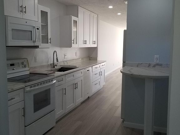 5th image of 98 Atlantic Blvd APT A-5