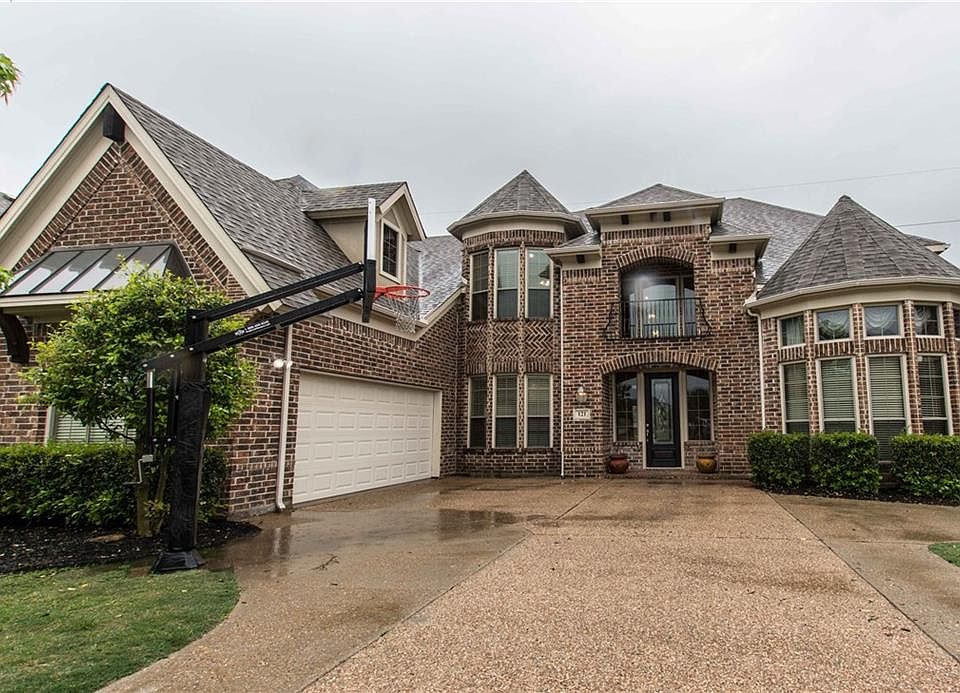 1st image of 121 Chapel Hill Dr